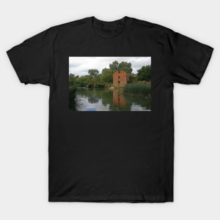 Stour Valley Way: Cutt Mill, Hinton St Mary T-Shirt